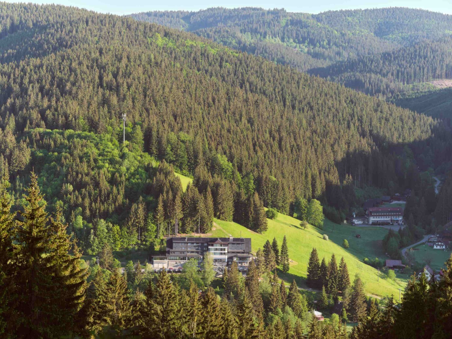 Uzavírka silnice: přes Soláň (úsek: Čarták - Hutisko - Solanec) do 31. 8. 2025