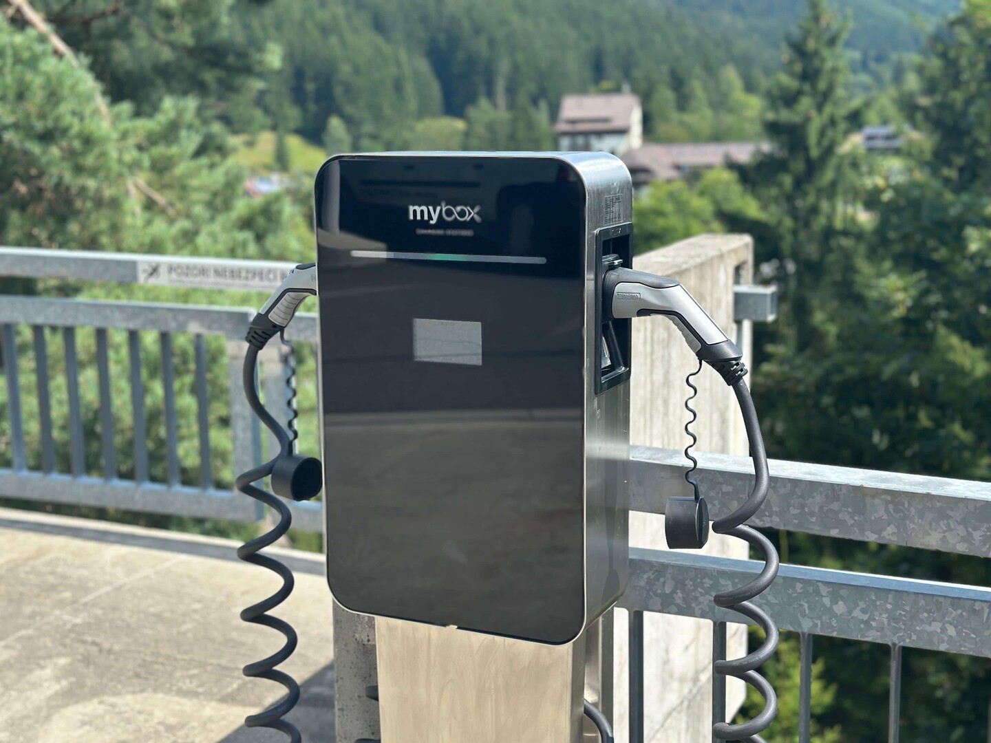 Novinka: Dobíjecí stanice pro elektromobily u hotelů Lanterna a Horal