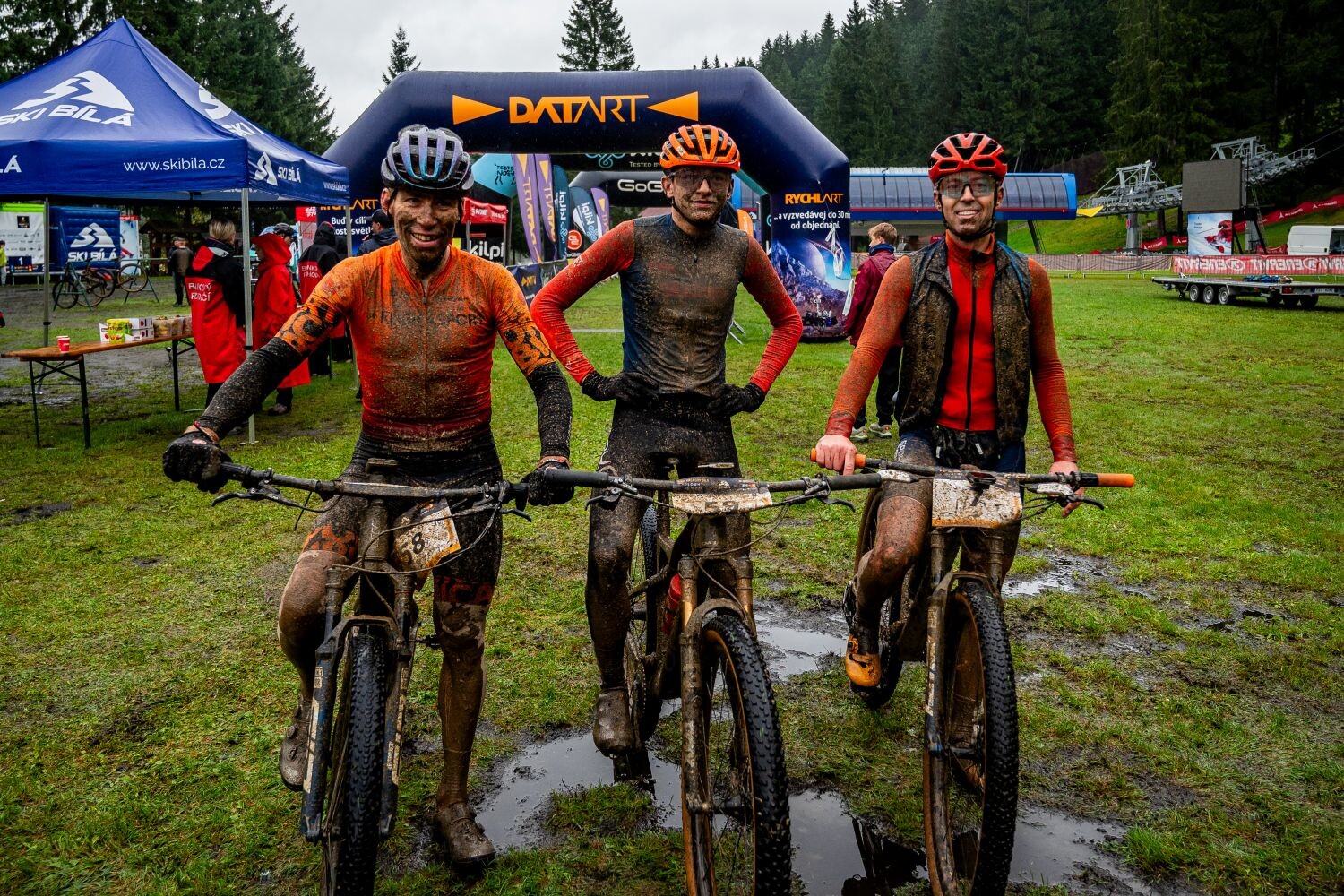 Deštivý Bike Valachy v Bílé patřil Jiřímu Havlíkovi, s blátem si rozuměl nejlépe