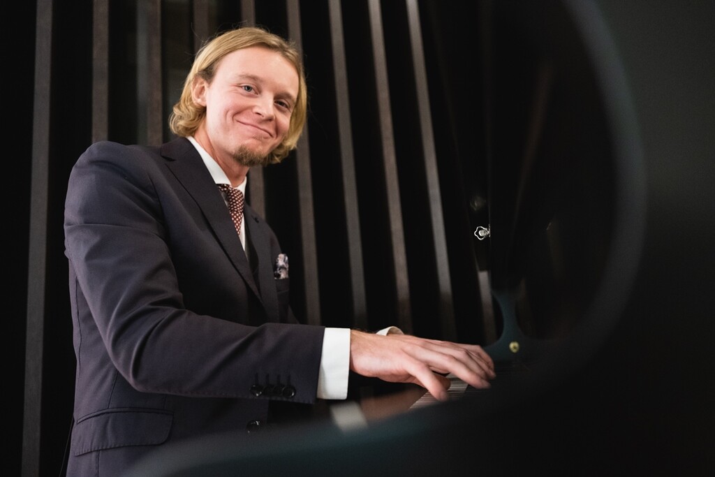 Hudební večer v Lanterně: piano Štěpána Holíka,  30. 11. 2025