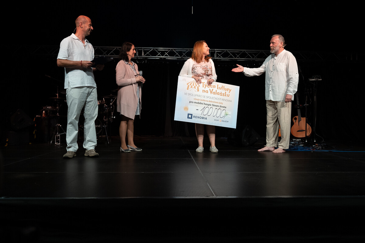 Týden kultury pomohl částkou 220 000 Kč mobilnímu hospicu a postiženému Míšovi